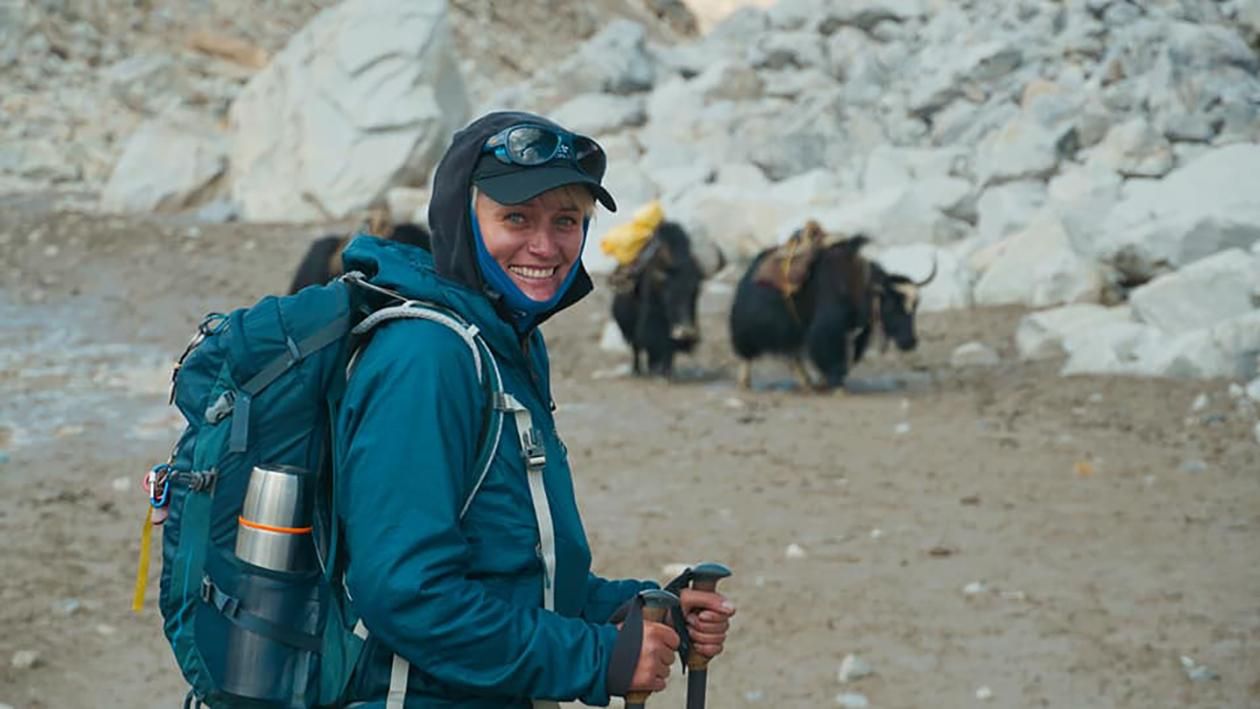Вчителька географії Христина Мохнацька підкорює Еверест: фото