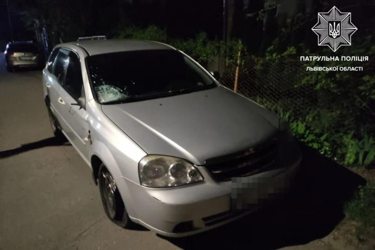 У Львові 20.05.2021 дуже п'яний водій на смерть збив 66-річну жінку: фото і відео У Львові 20.05.2021 дуже п'яний водій на смерть збив 66-річну жінку: фото і відео