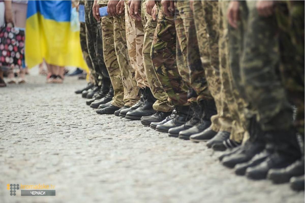 Потураєв: в Україні може бути модель Ізраїлю або контрактна армія