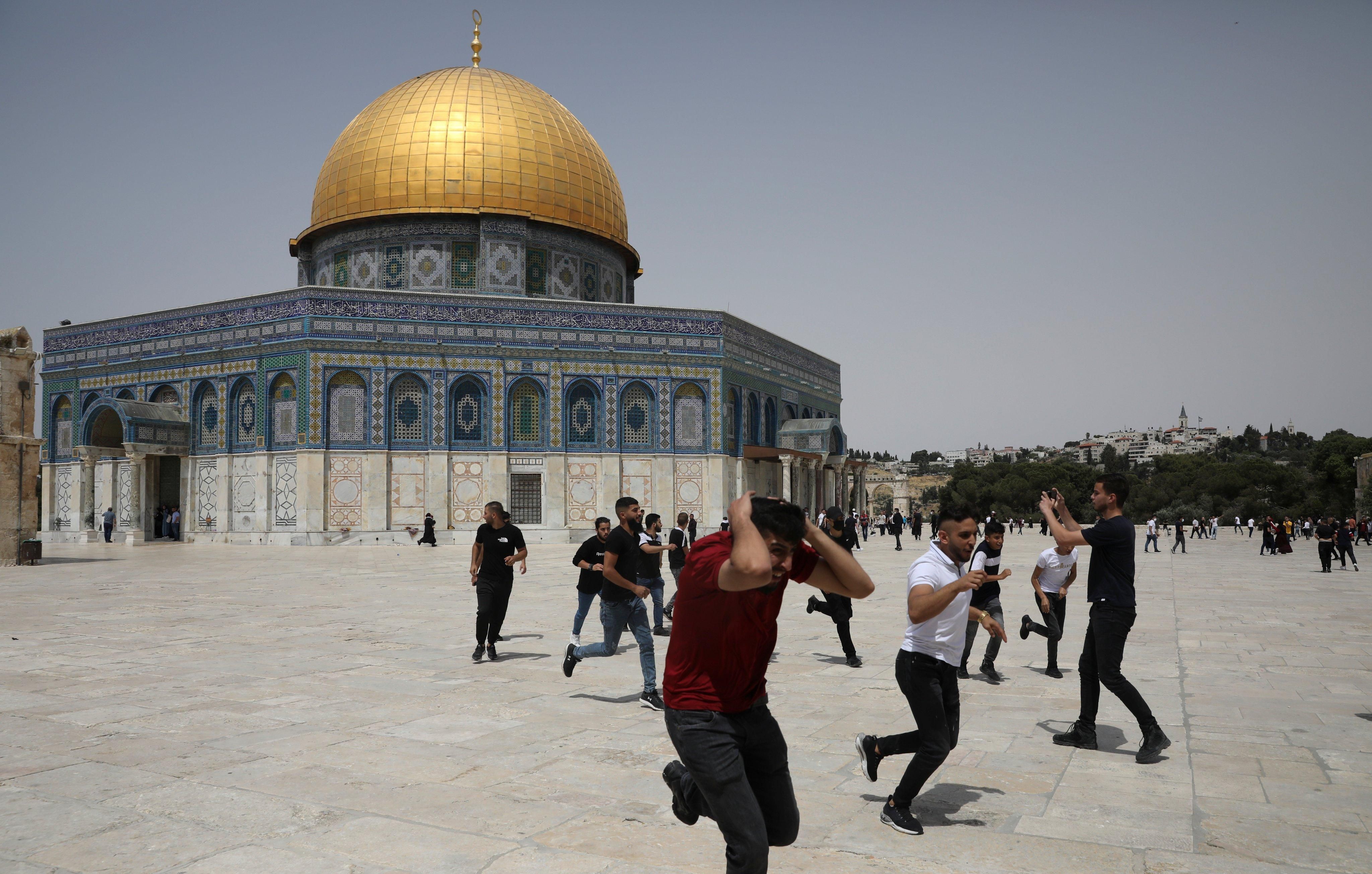 На Храмовій горі відбулись сутички між палестинцями й поліцією Ізраїлю