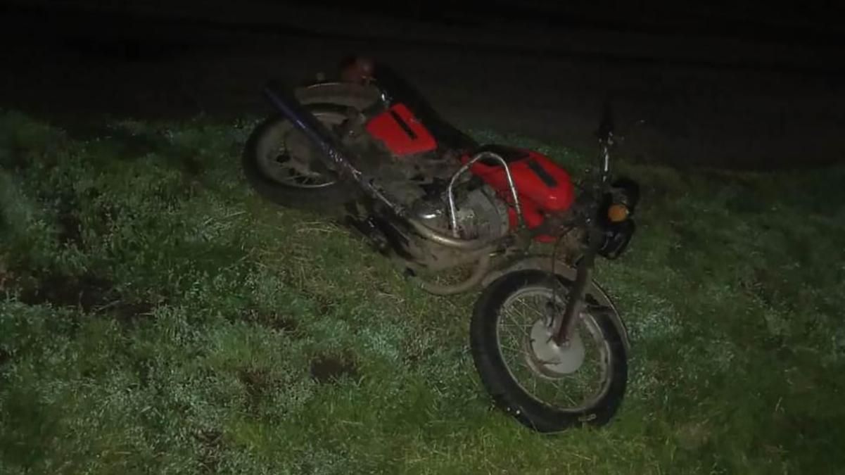 Травмированый мотоциклист побил медиков в Харьковской области: фото