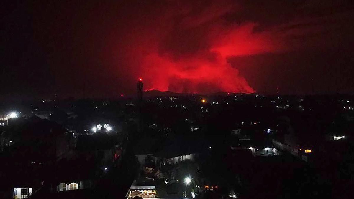 Виверження вулкану Ньїрагонго у Конго 22 травня у фото та відео Виверження вулкану Ньїрагонго у Конго 22 травня у фото та відео