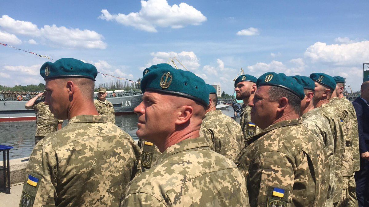 Хомчак і Наєв привітали воїнів у День морської піхоти України