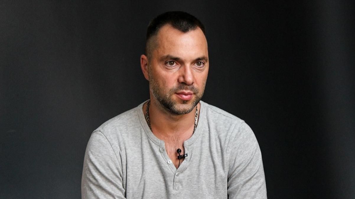 Захоплення житла на Донбасі: Арестович каже, що це посилить санкції Захоплення житла на Донбасі: Арестович каже, що це посилить санкції