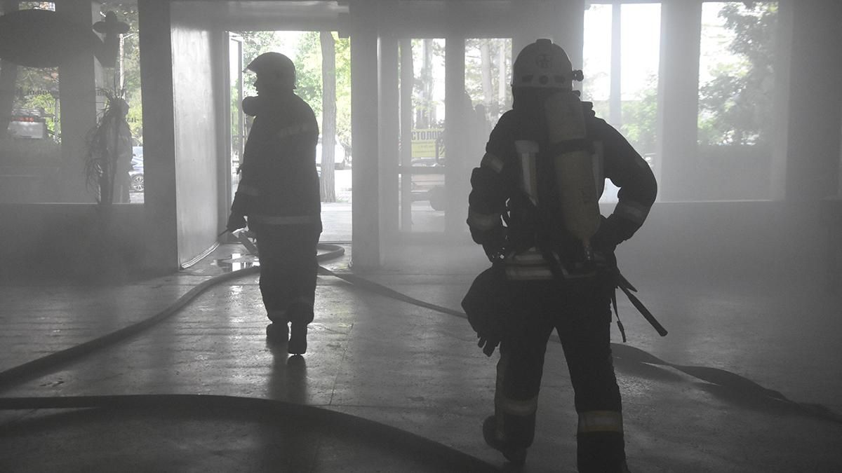 В Одесі в офтальмологічному інституті горіла їдальня: фото В Одесі в офтальмологічному інституті горіла їдальня: фото