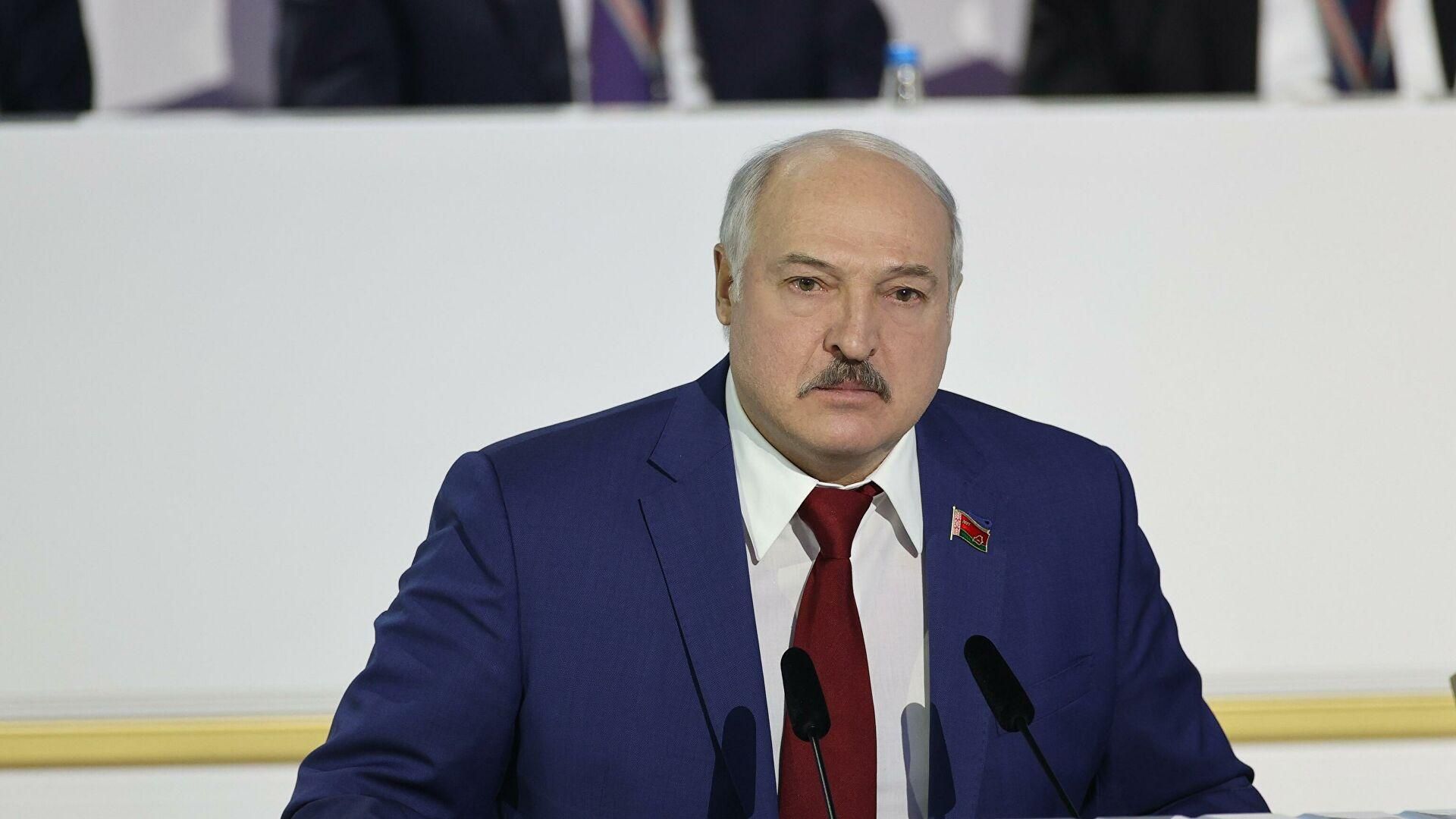 Забороняє ЗМІ Білорусі висвітлювати протести: Лукашенко підписав закон