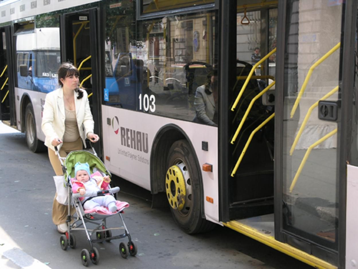У Львові обірвалась контактна мережа: 3 тролейбуси змінили маршрути руху