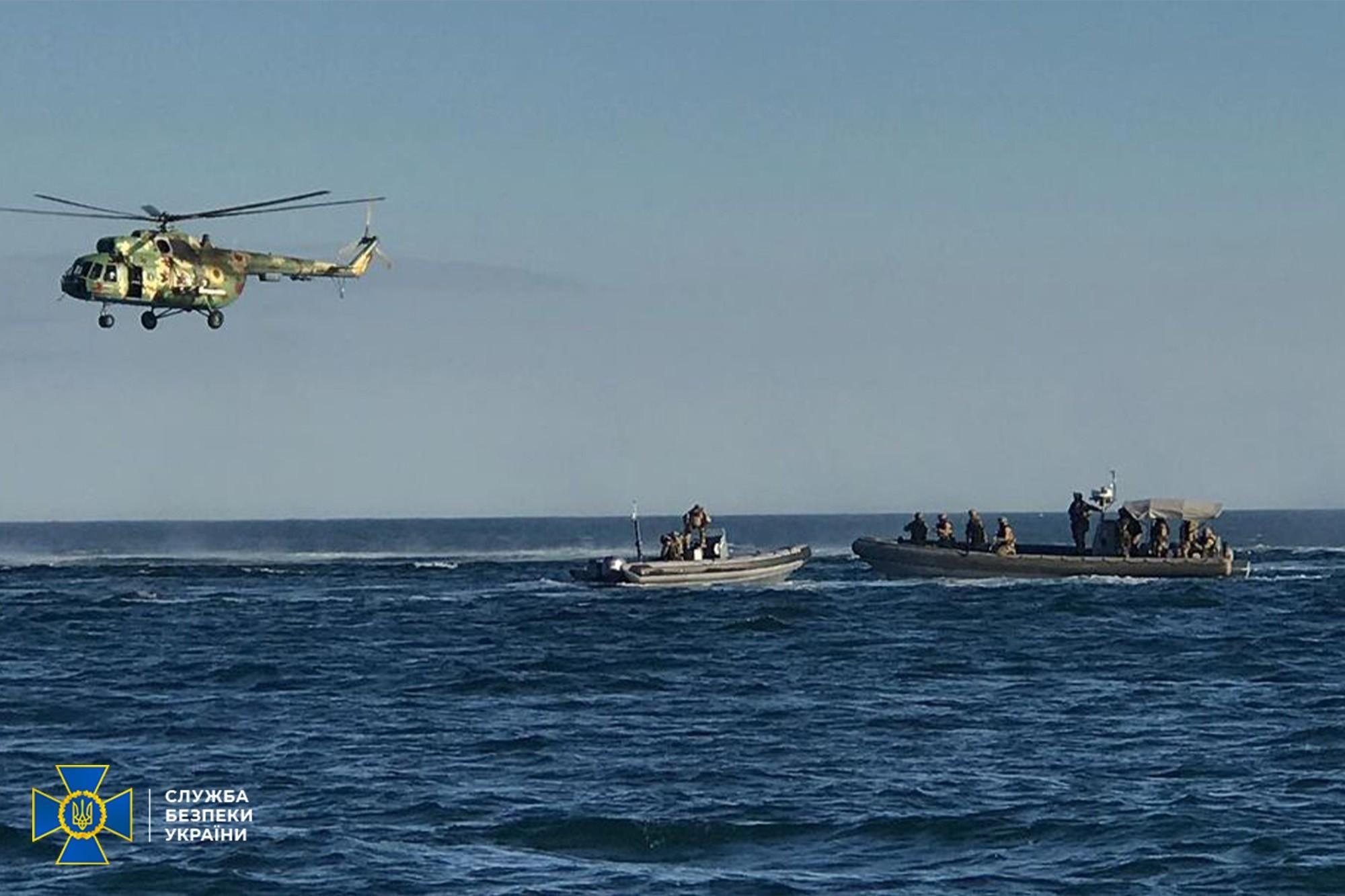 СБУ провела масштабні антитерористичні навчання у Чорному морі СБУ провела масштабні антитерористичні навчання у Чорному морі