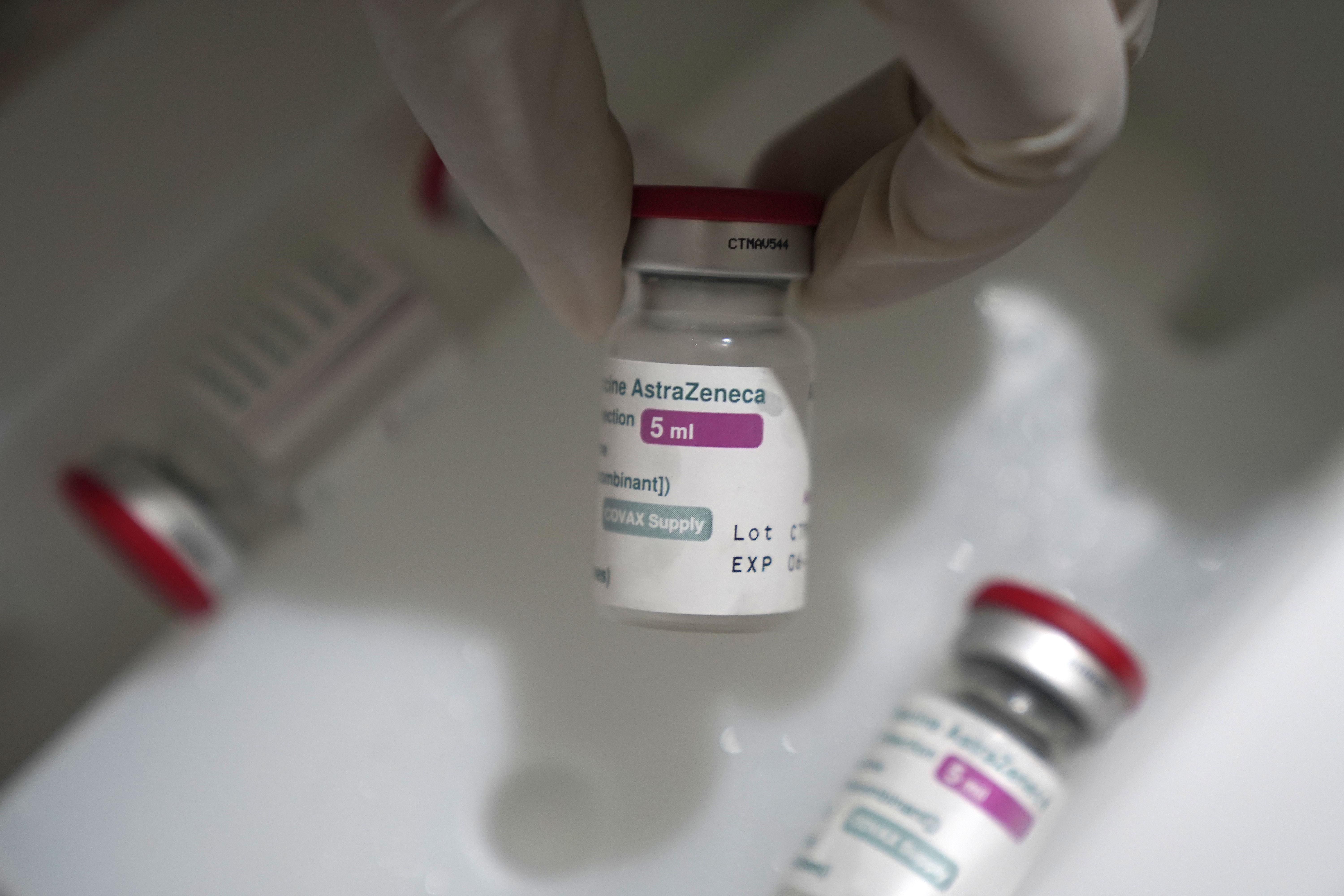 Уряд розподілив три мільярди гривень на вакцинацію в Україні проти коронавірусу