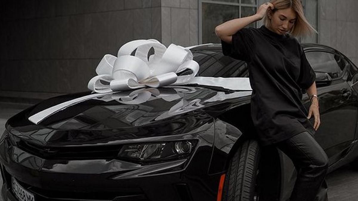 Известные украинские блоггеры разыгрывают битый автомобиль - Канал 24 Известные украинские блоггеры разыгрывают битый автомобиль - Канал 24