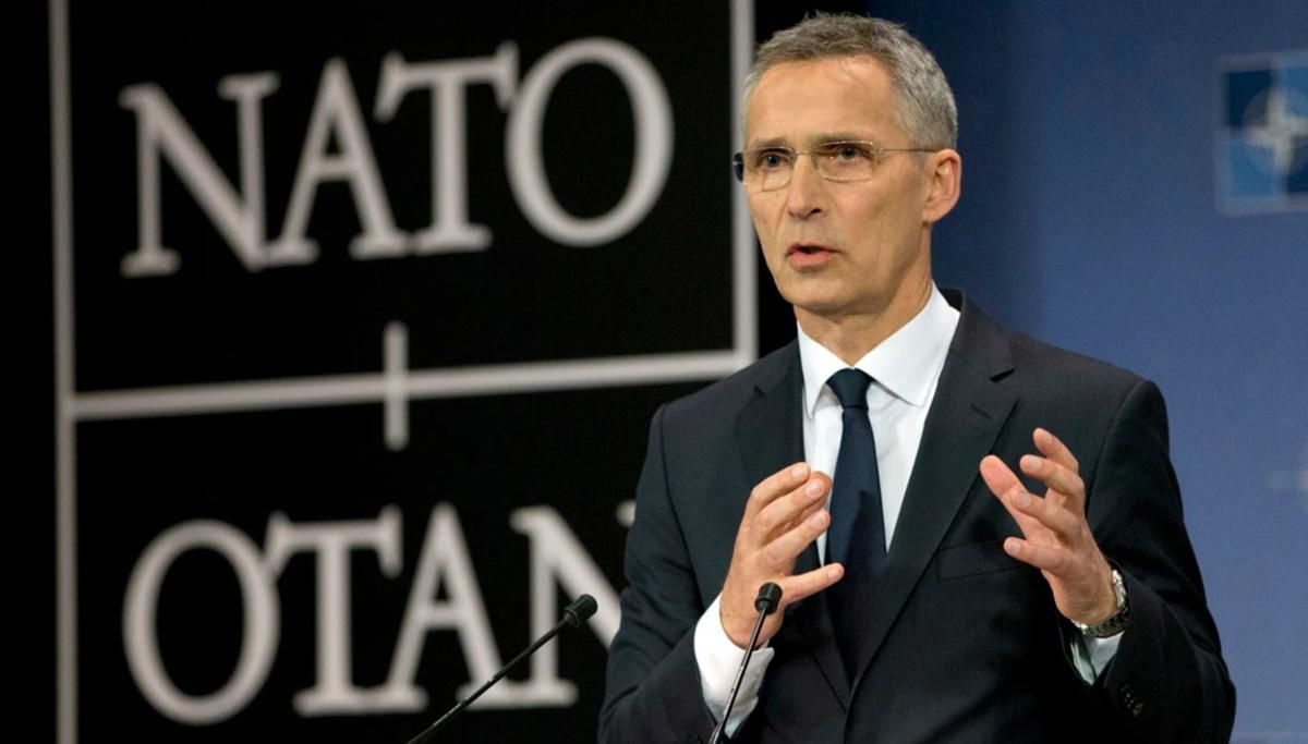 На украинской границе – десятки тысяч войск России, – Столтенберг На украинской границе – десятки тысяч войск России, – Столтенберг