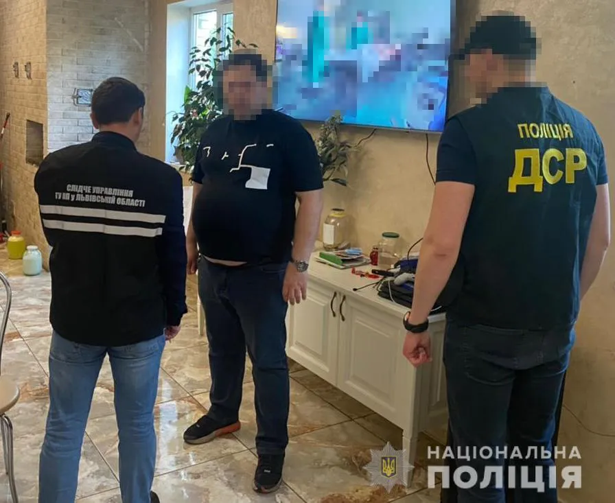 Розкрали понад 2 мільйони гривень на вивезенні сміття: у Львові затримали учасників схеми – фото Розкрали понад 2 мільйони гривень на вивезенні сміття: у Львові затримали учасників схеми – фото