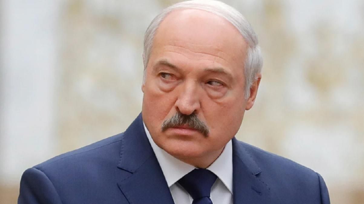 Ректор КНУ просить позбавити Лукашенка звання почесного доктора