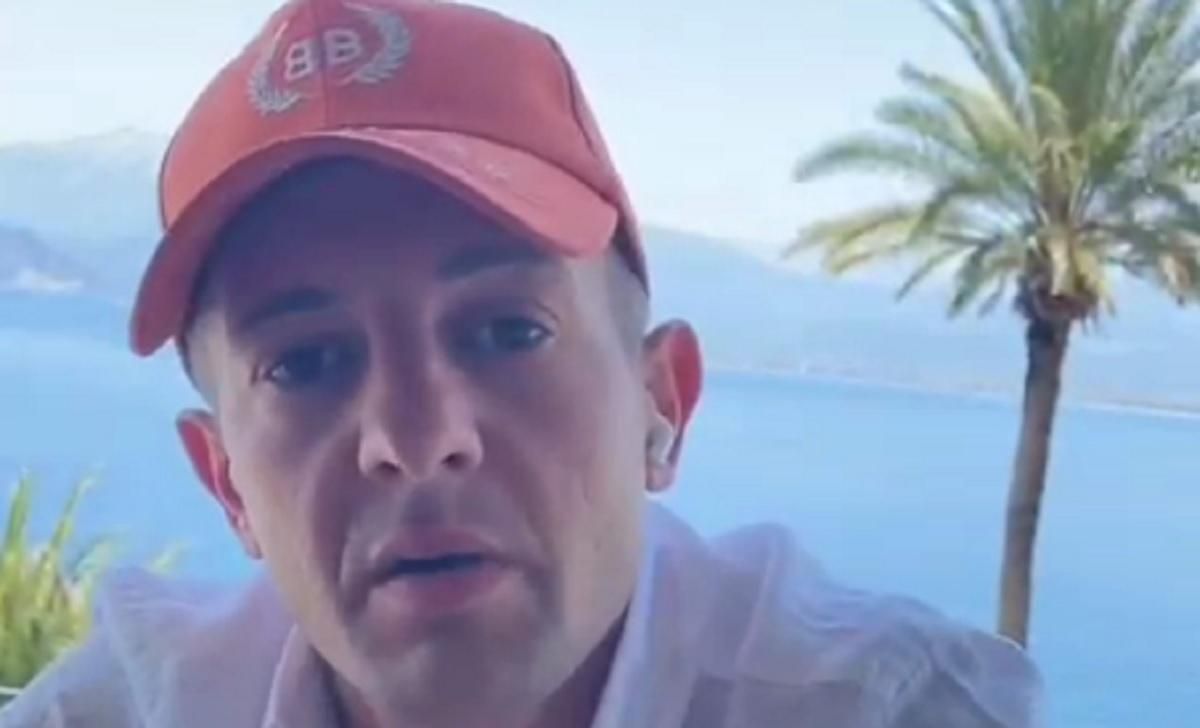 Ветеран Майман, на которого напал Кива, временно покинул Украину из-за угроз правоохранителей Ветеран Майман, на которого напал Кива, временно покинул Украину из-за угроз правоохранителей