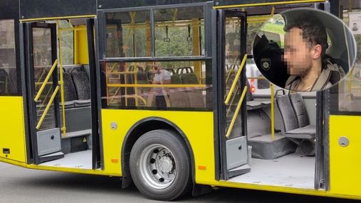 Хотів усіх вбити, – чоловік, який кинув "коктейль Молотова" в тролейбус у Києві