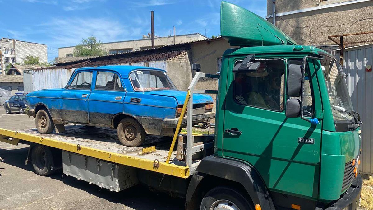 На Одещині затримали водія: він п'яний, без прав та кидався на копа На Одещині затримали водія: він п'яний, без прав та кидався на копа