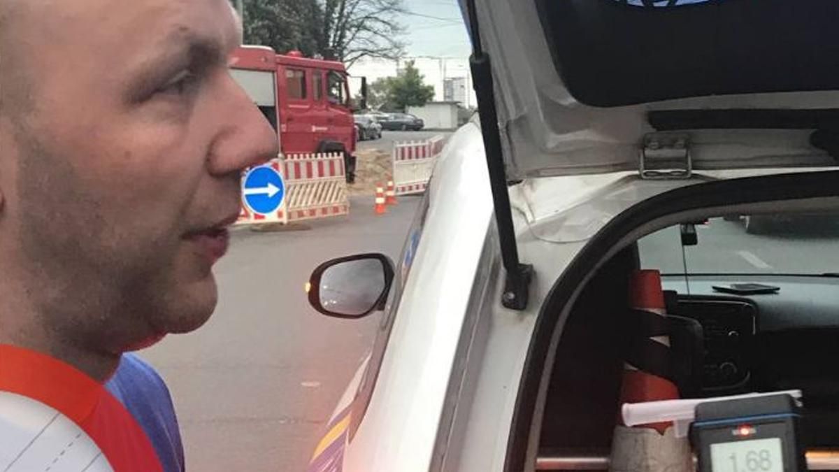 У Києві затримали п'яного за кермом члена Європейської солідарності У Києві затримали п'яного за кермом члена Європейської солідарності