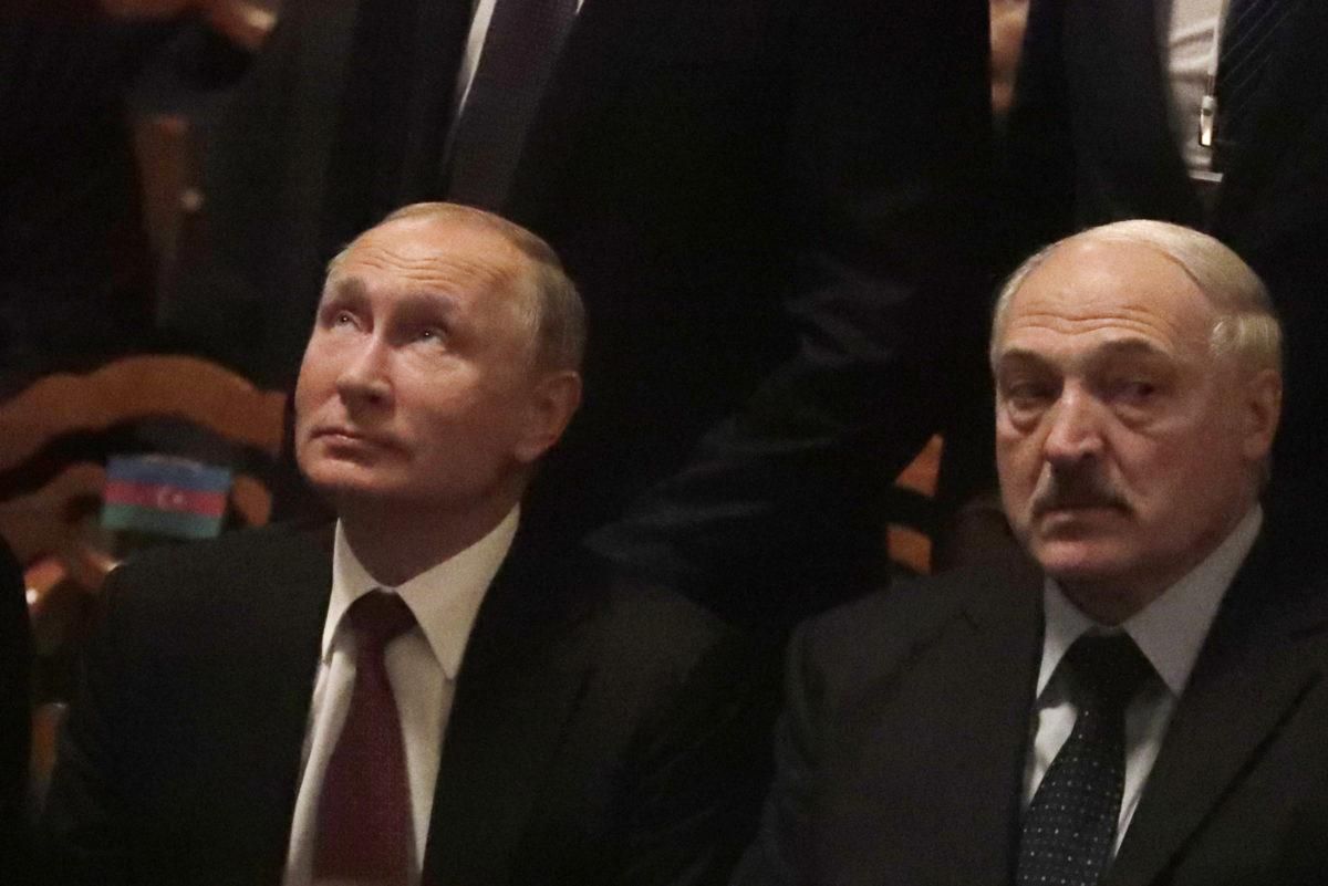 Путін попросить в Лукашенка визнати Крим російським в обмін на гроші