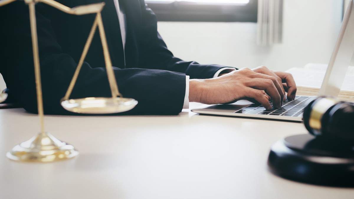 Каратимуть по-різному, – у ЦПК назвали недоліки законопроєкту щодо олгархів Каратимуть по-різному, – у ЦПК назвали недоліки законопроєкту щодо олгархів