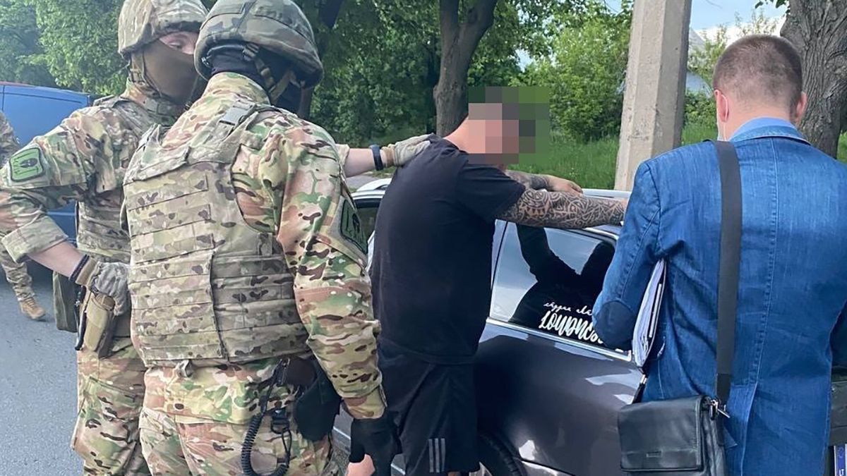 В Харькове задержали Мистера Хама, который издевался над полицейскими В Харькове задержали Мистера Хама, который издевался над полицейскими