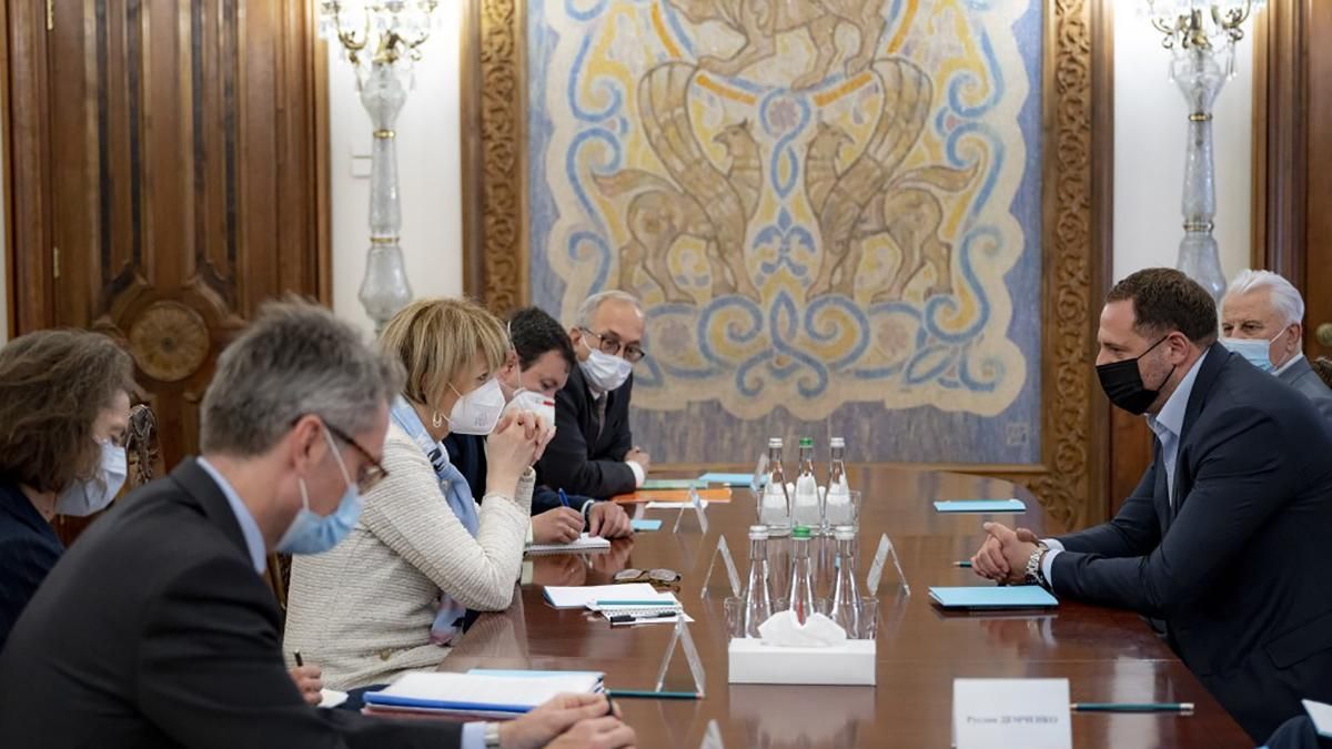 Ермак встретился с генсеком ОБСЕ: говорили также о Донбассе Ермак встретился с генсеком ОБСЕ: говорили также о Донбассе