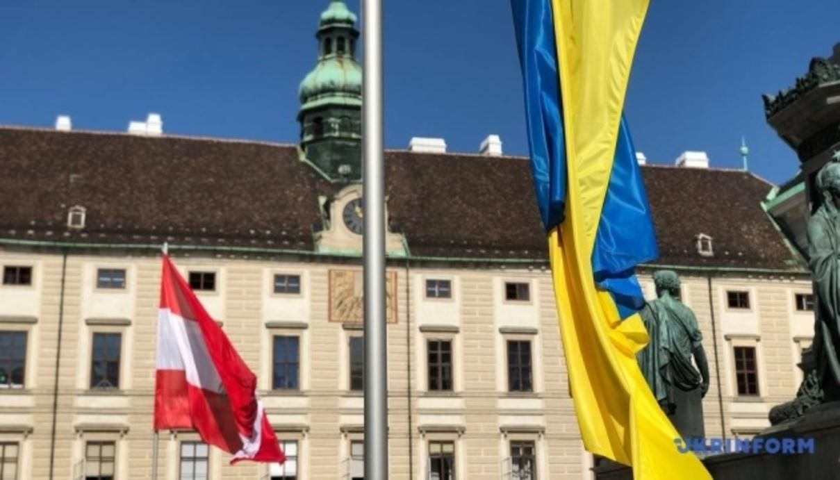 У Зеленського обговорили ескалацію Росії з австрійськими колегами У Зеленського обговорили ескалацію Росії з австрійськими колегами