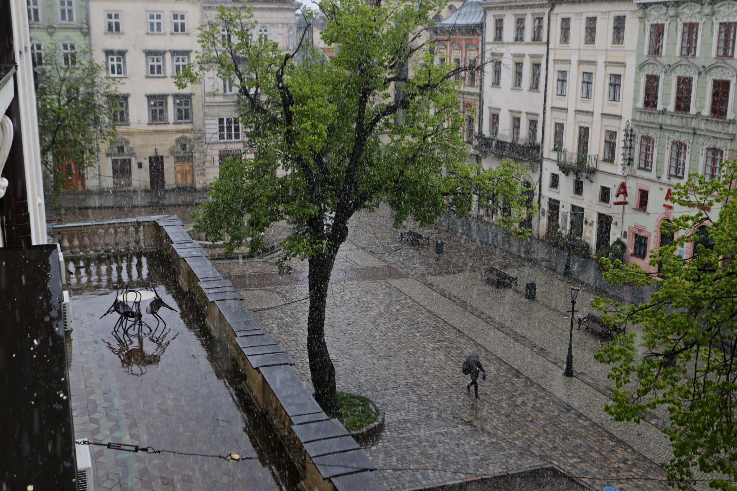 Прогнозують похолодання і дощі: якою буде погода на Львівщині 28 – 31 травня 2021