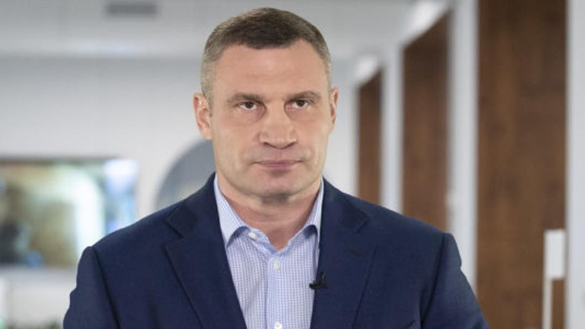 Кличко розповів чому у Києві рвуться труби Кличко розповів чому у Києві рвуться труби