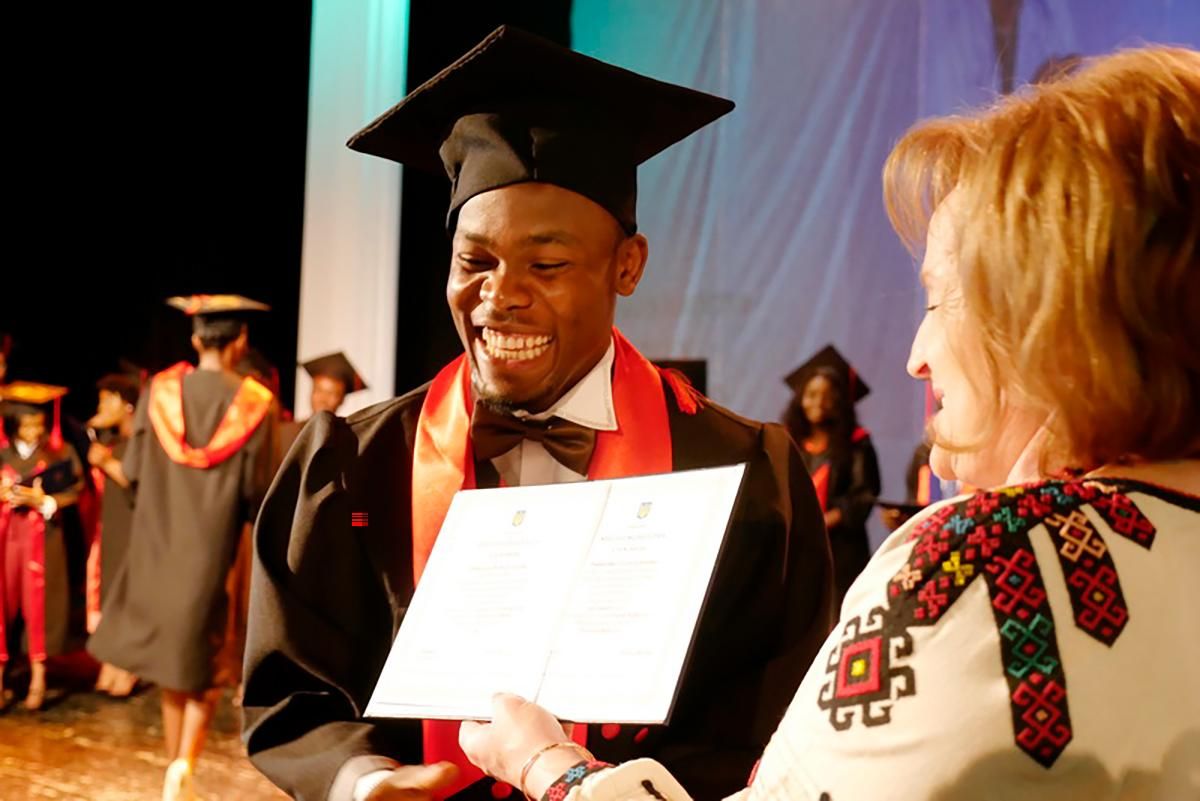 В українських вишах навчаються понад 76 тисяч іноземних студентів В українських вишах навчаються понад 76 тисяч іноземних студентів