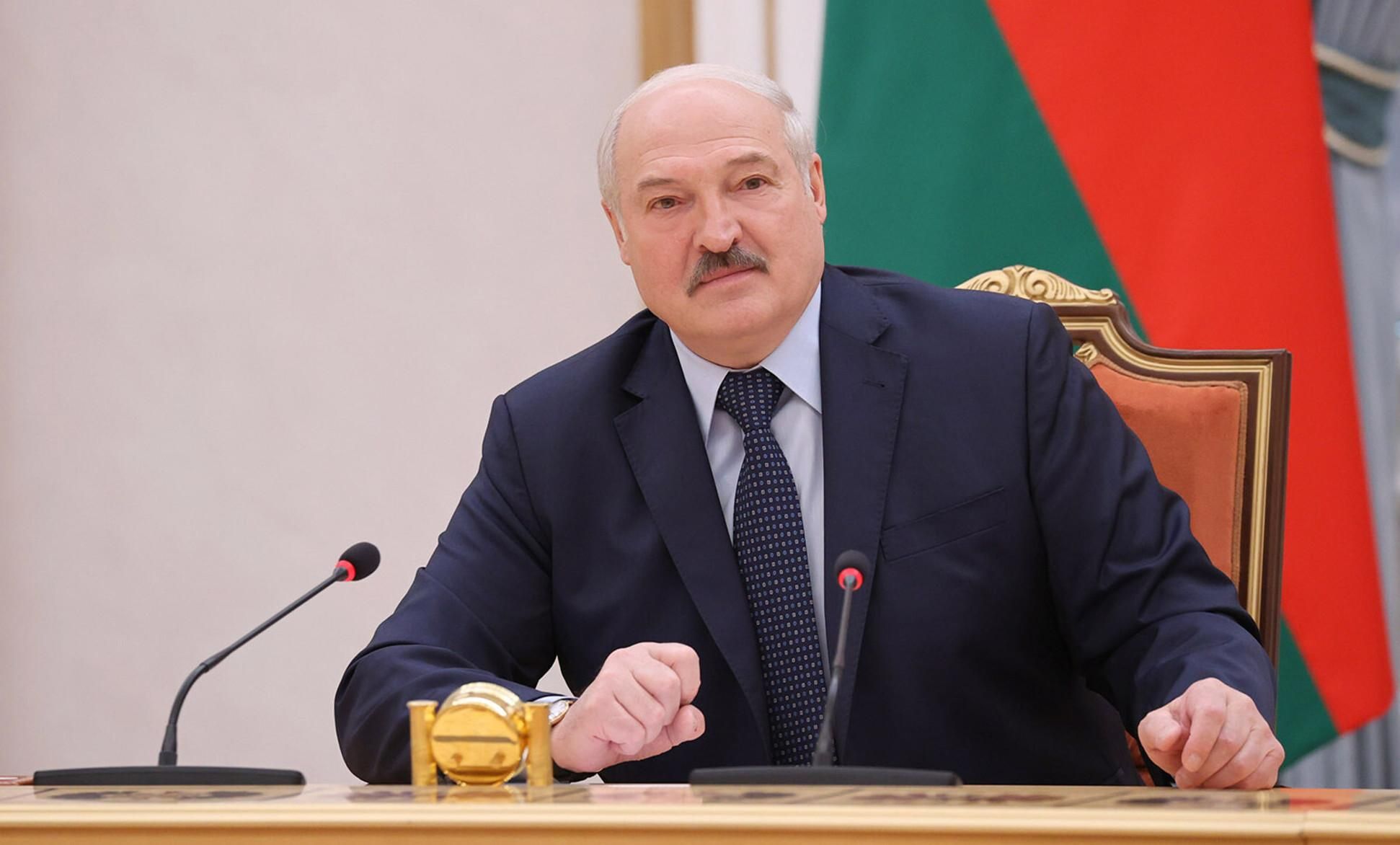 Лукашенко хочет прививать на границе Спутником V: реакция Украины Лукашенко хочет прививать на границе Спутником V: реакция Украины