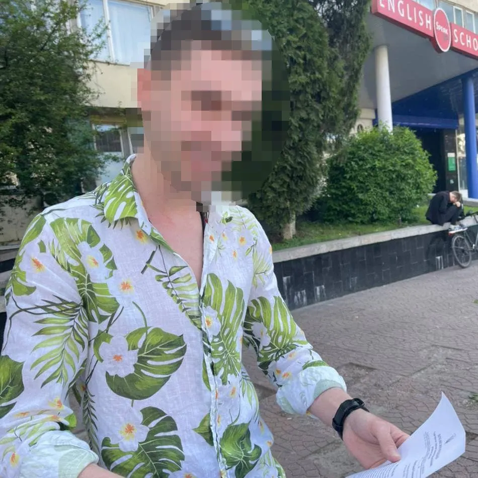 Підробка документів фальшиві права Київ прокуратура столиці