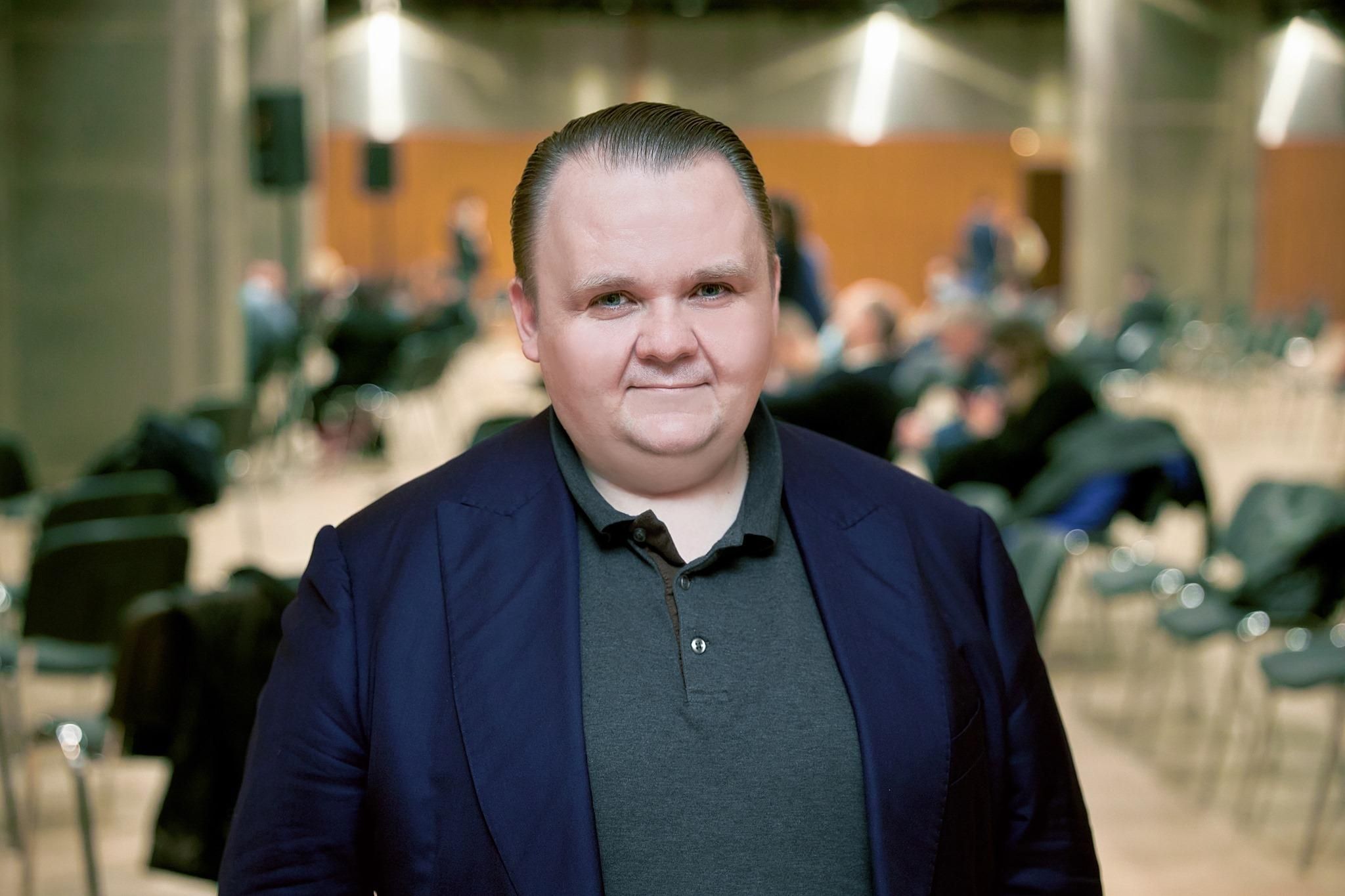 У Києві невідомі прийшли до квартири, яку орендує "слуга народу": що сталося У Києві невідомі прийшли до квартири, яку орендує "слуга народу": що сталося