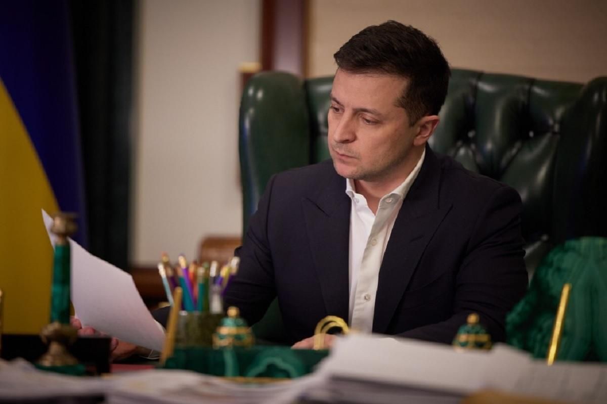 Зеленский поручил Кабмину усовершенствовать антикоррупционный закон Зеленский поручил Кабмину усовершенствовать антикоррупционный закон