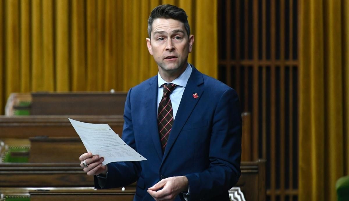 У Канаді політик помочився під час відеоконференції У Канаді політик помочився під час відеоконференції