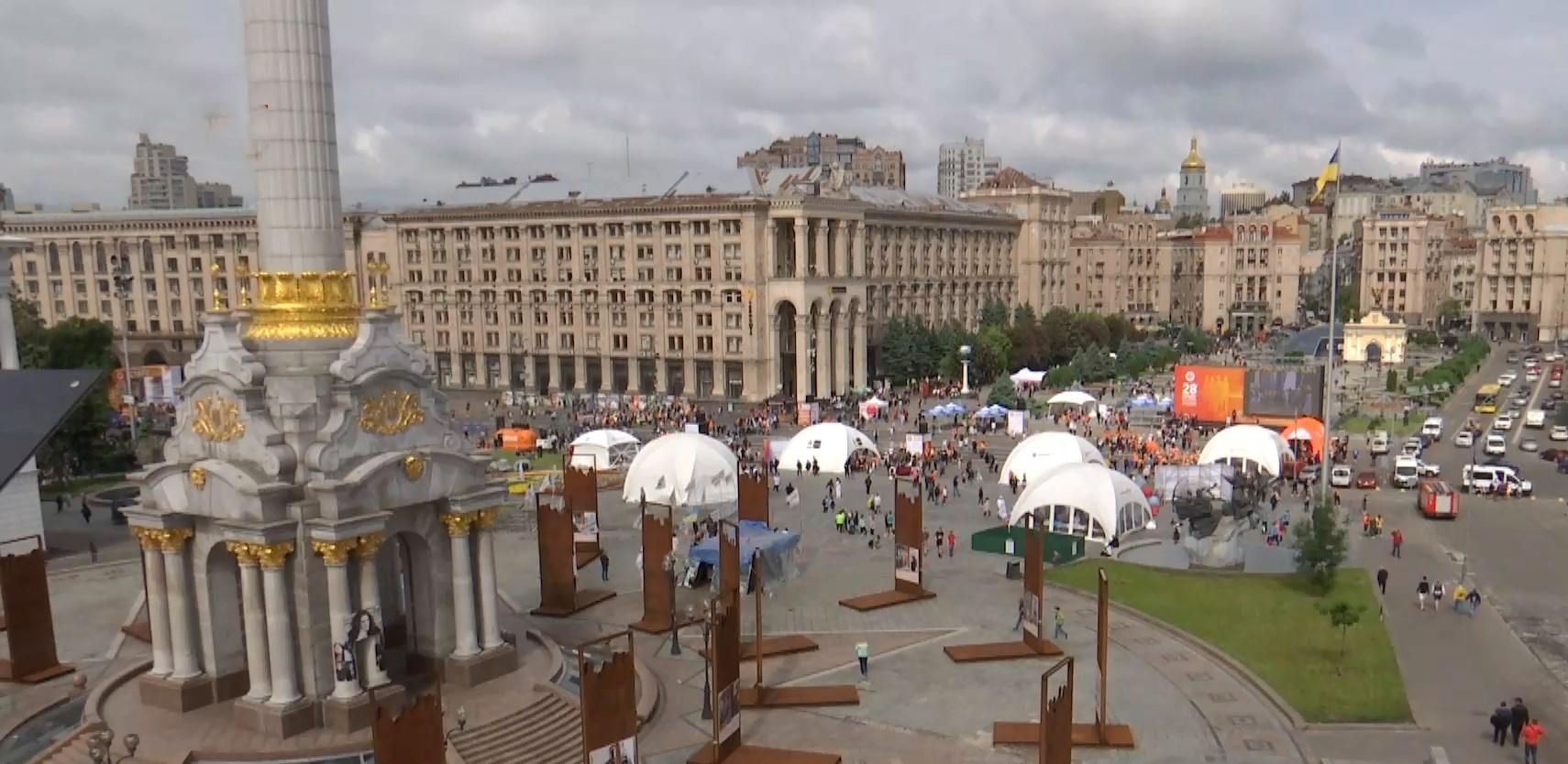 У Києві стартував благодійний Пробіг під каштанами: вражаючі фото, відео
