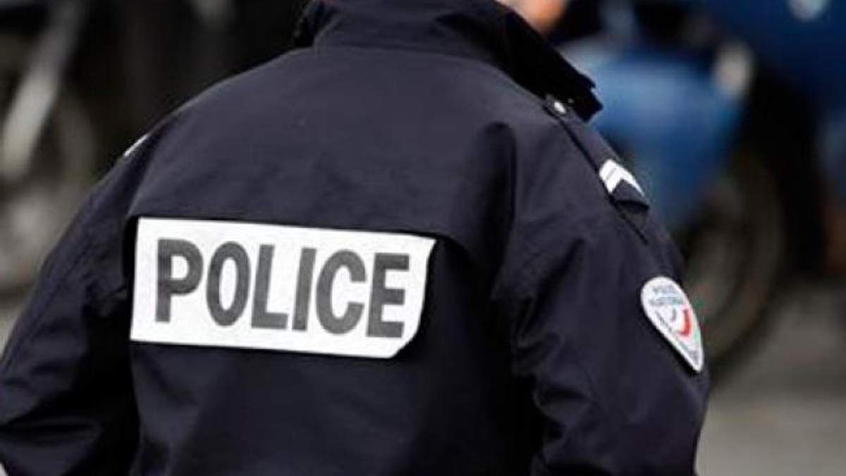Во Франции мужчина обстрелял полицейских: подняли вертолеты