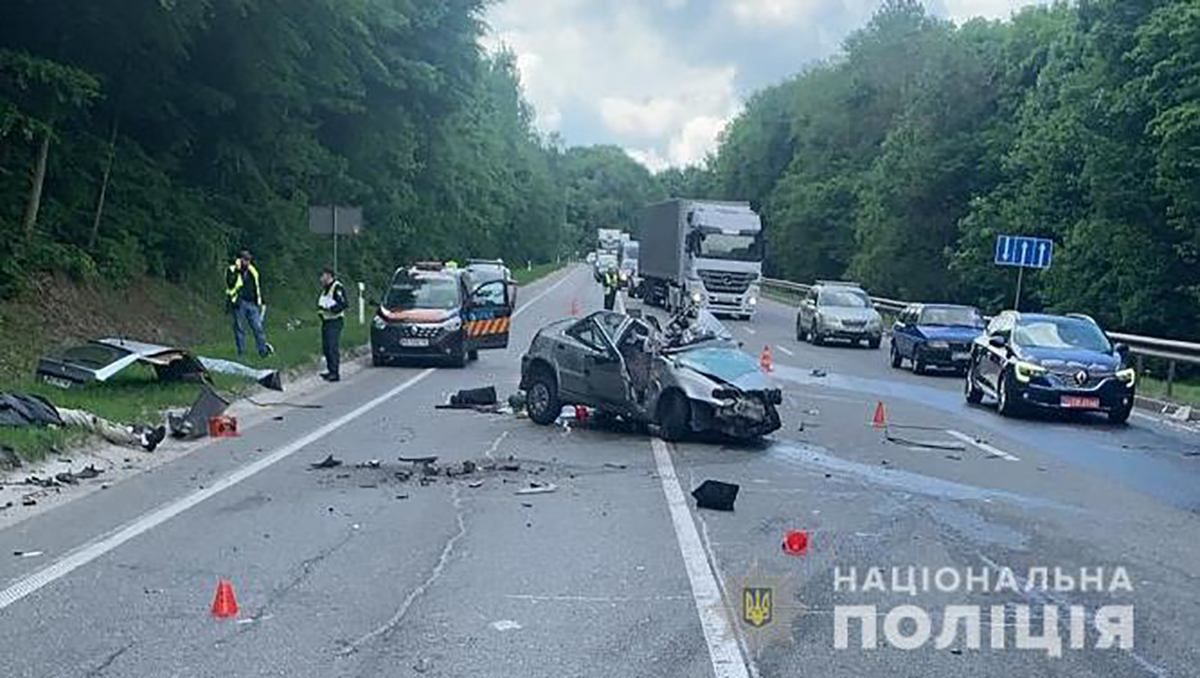 На Львівщині сталася аварія 28.05.2021: батько із сином загинули