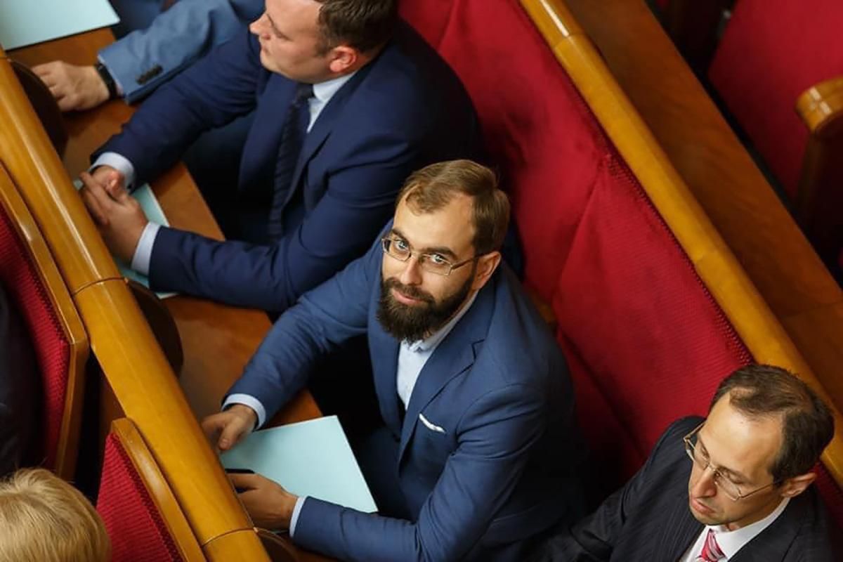Зеленский просит Верховную Раду уволить члена ЦИК Греня