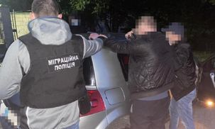 В Луцке врач-гинеколог "подрабатывал" сутенером, хотя ранее его уже судили за это