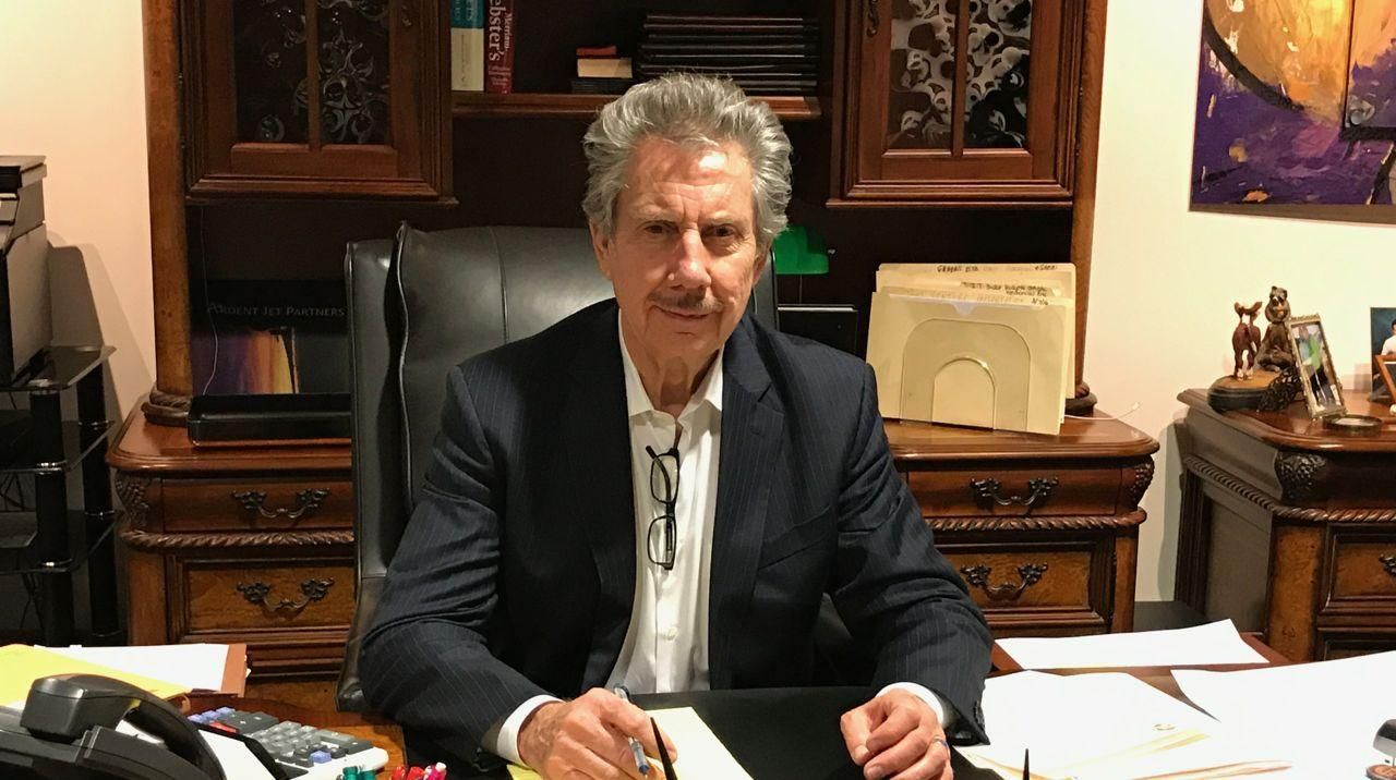 Роберт Бігелоу дає мільйон за відповідь на його питання Роберт Бігелоу дає мільйон за відповідь на його питання