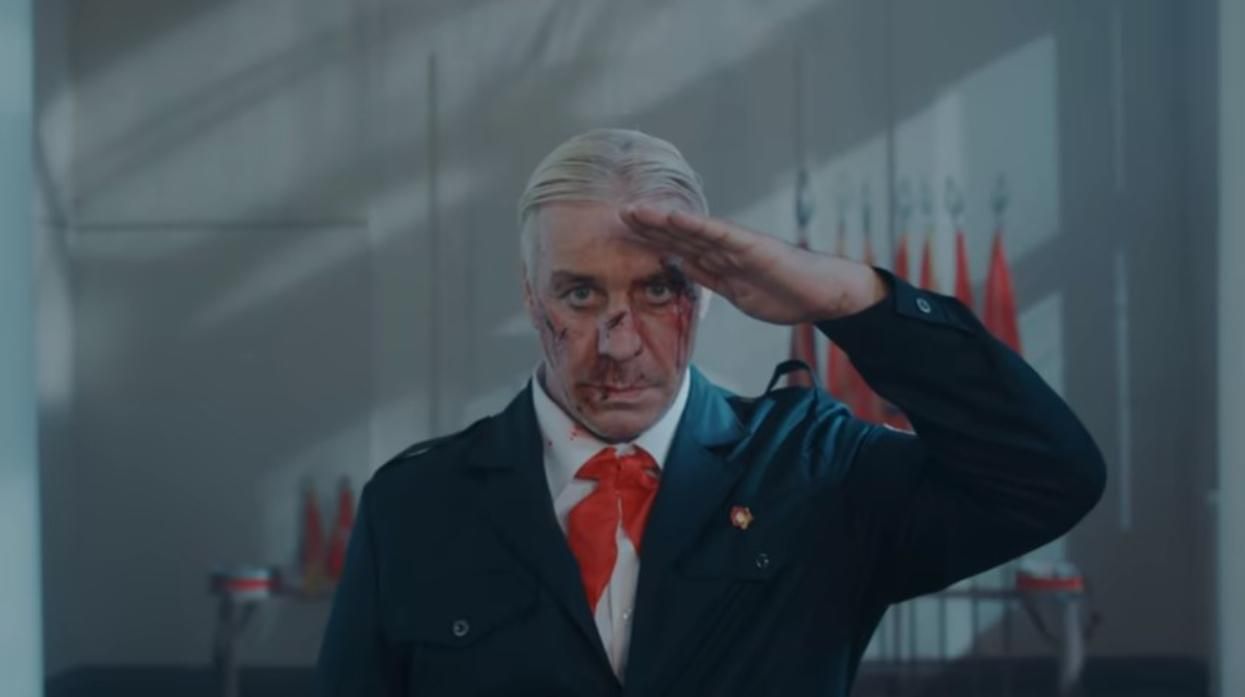 Тилль Линдеманн из Rammstein выпустил клип Ich hasse Kinder
