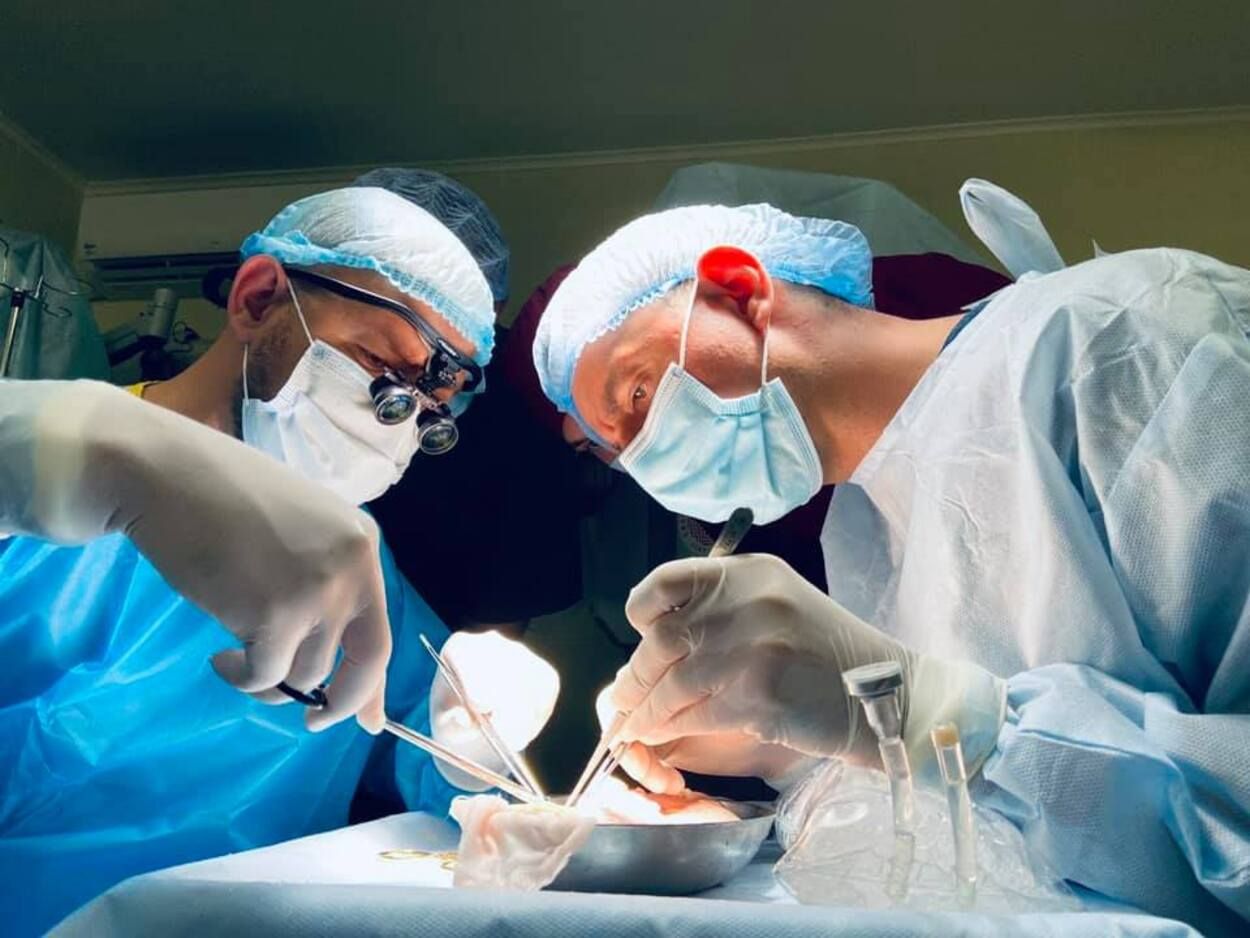 Врятував життя 3 людям: у Львові провели трансплантацію серця та нирок від одного донора – фото