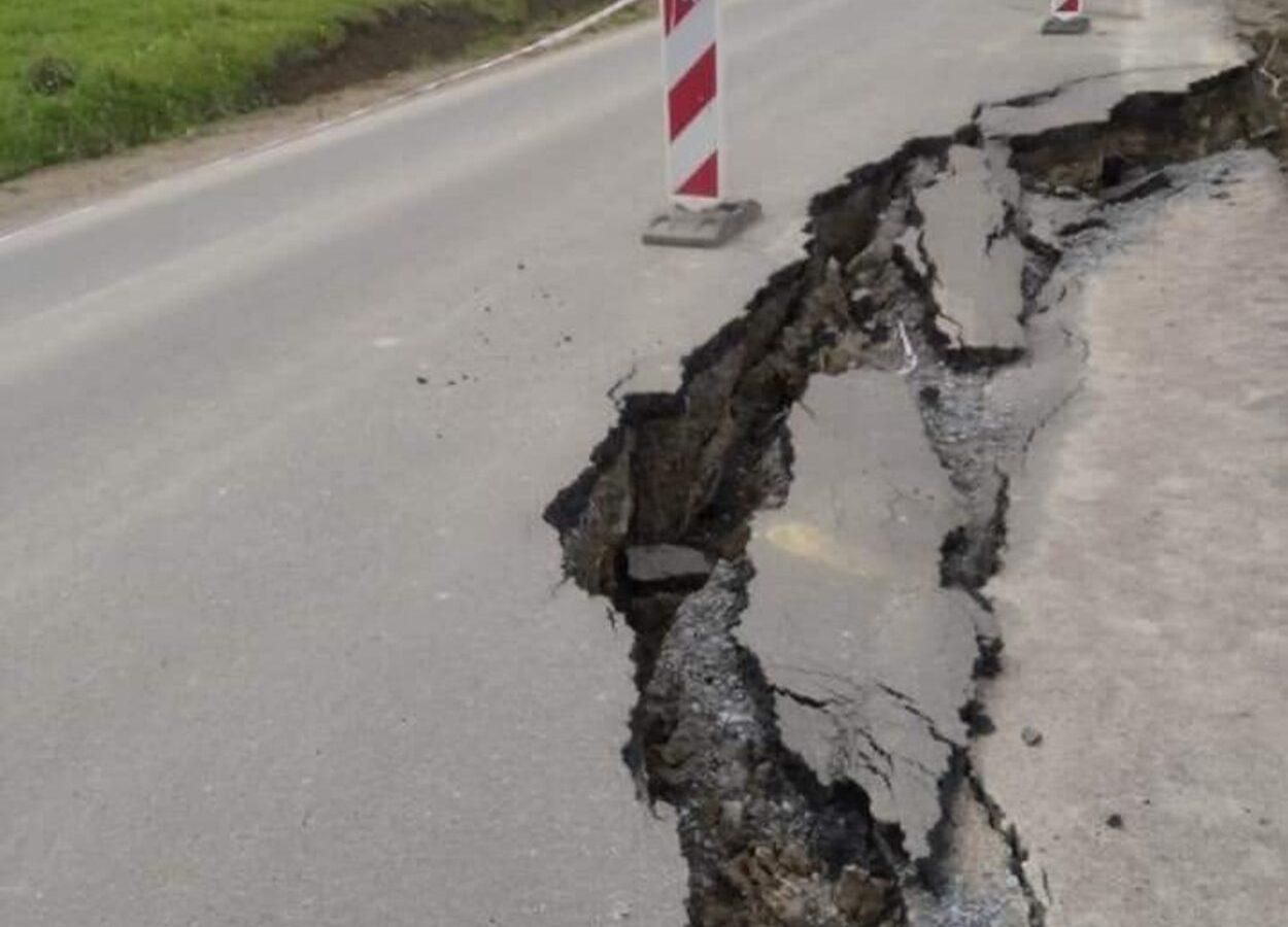 Вартість робіт – 420 мільйонів гривень: на Львівщині обвалилась нещодавно збудована дорога