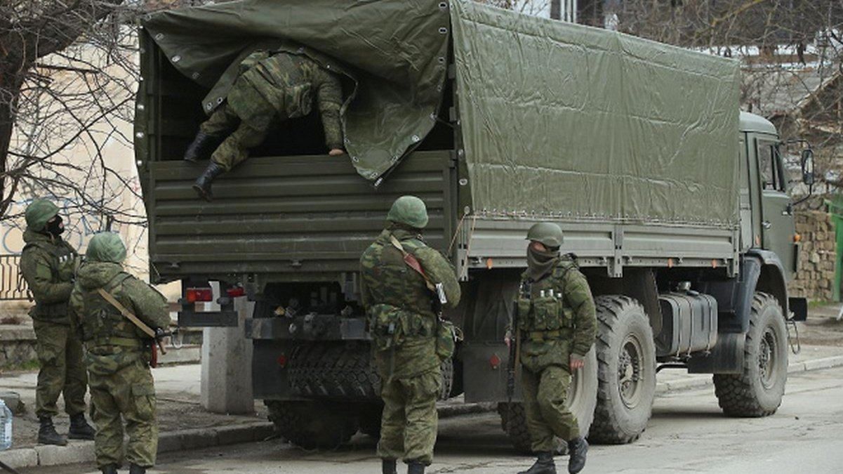 Россия завозит на Донбасс новое артиллерийское и стрелковое вооружение