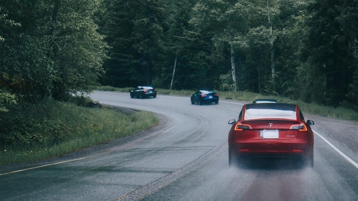 Мужчина несколько недель расстреливал автомобили на дорогах Калифорнии Мужчина несколько недель расстреливал автомобили на дорогах Калифорнии