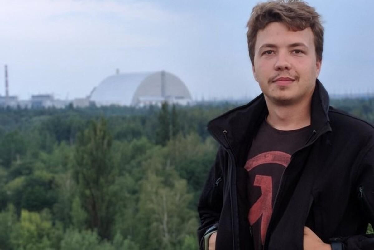 Протасевич пояснив подряпину на чолі тим, що притулився до стінки Протасевич пояснив подряпину на чолі тим, що притулився до стінки