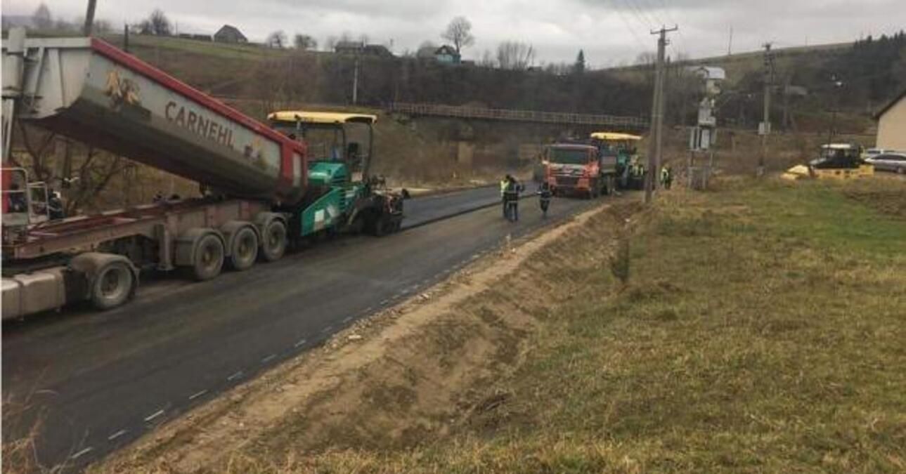 В ЛОГА назвали причины обвала дороги на Львовщине: ремонтные работы восстанавливают 