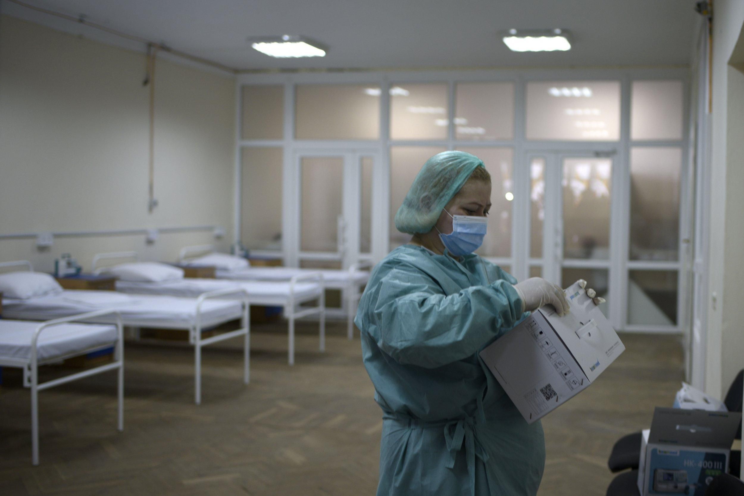 Пацієнтів стало значно менше: на Львівщині згорнуть 50% відділень для хворих на коронавірус