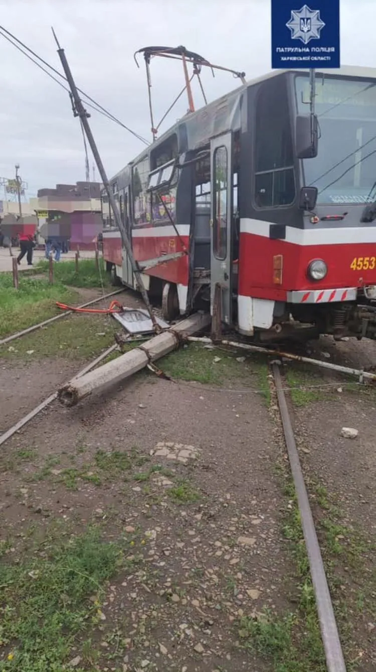Трамвай зіскочив з реойок Харків ДТП Електротранспорт Трамвай зіскочив з реойок Харків ДТП Електротранспорт