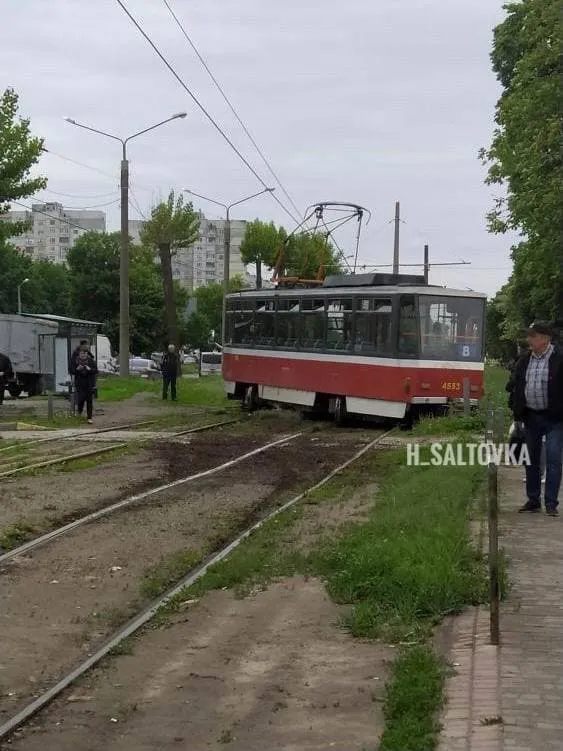 Трамвай зіскочив з реойок Харків ДТП Електротранспорт